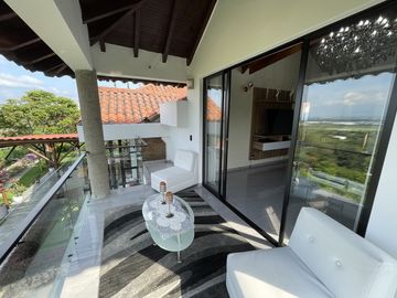 casa en venta en arroyo hondo. Cod V11628