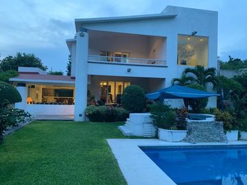 Casa Sola en Real del Puente, Xochitepec, Morelos CAEN-974-Cs*