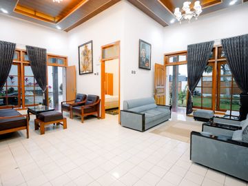 Di Jual Villa terawat siap huni Songgoriti Batu Malang