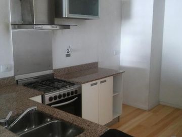 Av. Montes de Oca al 100 - Barracas // VENTA con RENTA: 2 amb. c/c en edif. con amenities