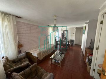 Acogedora casa un piso con patio