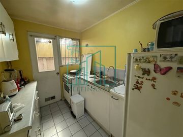 Acogedora casa un piso con patio