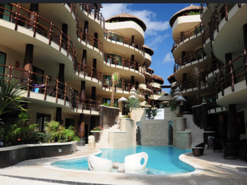 Penthouse de 2 recamaras con area de Asador frente al mar, amenidades de lujo.