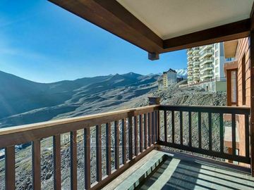 Valle Nevado, ski in and out