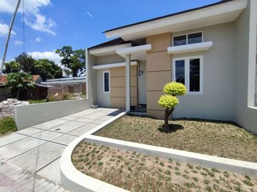 RUMAH MURAH DESAIN MODERN DEKAT JALAN UTAMA JOGJA - SOLO