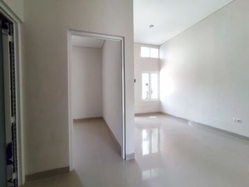 RUMAH MURAH DESAIN MODERN DEKAT JALAN UTAMA JOGJA - SOLO