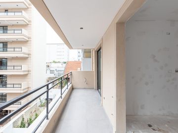 Le Lis VERT - Departamento 4 ambientes con patio