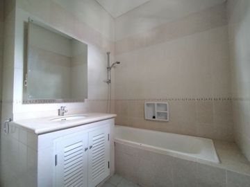 Single House dengan Suasana Nyaman dan Asri di Cilandak & Kondisi Unfurnished HSE-A0559