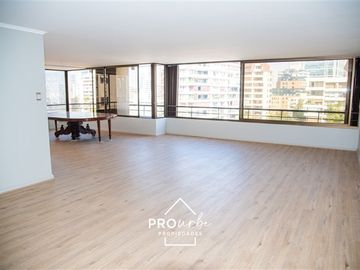 Departamento en arriendo de 3 dorm. en Las Condes