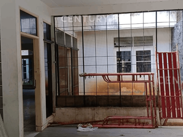 Rumah Tua Lokasi Strategis Pulomas Jakarta Timur S7534