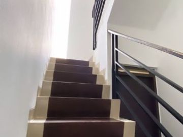 Rumah minimalis di komplek elit grand sharon cipamokolan