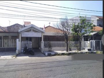 Rumah siap huni di raya rungkut menanggal Surabaya