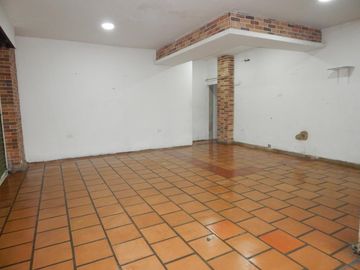 casa-local en venta en san josé. Cod V89950