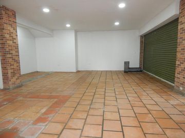 casa-local en venta en san josé. Cod V89950