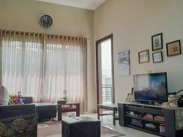 Rumah 2 Lantai Luas 407 di Cengger Ayam Sukarno Hatta Malang