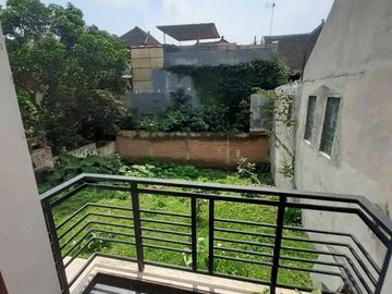 Rumah 2 Lantai Luas 407 di Cengger Ayam Sukarno Hatta Malang