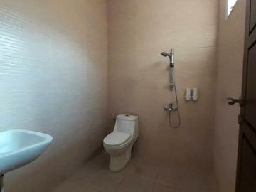 Rumah 2 Lantai Luas 407 di Cengger Ayam Sukarno Hatta Malang