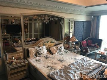 Experience Oriental Splendor: Luxurious Condo in Bangkok