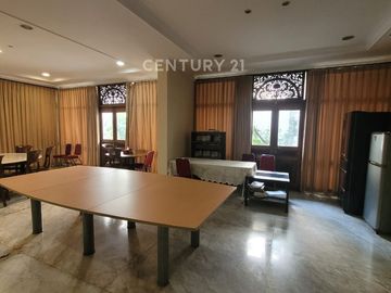 Rumah 2 Lantai Lokasi Strategis Di Kayu Putih S8246