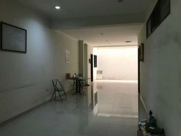 Rumah Pusat Kota Jalan Mas Soenjoto Genteng Surabaya