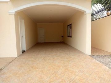 Spacious 4 Bedroom House for SALE in Friendship Angeles City Near Clark