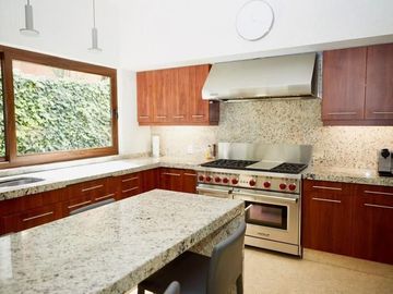 Casa en venta en Club de Golf Los Encinos