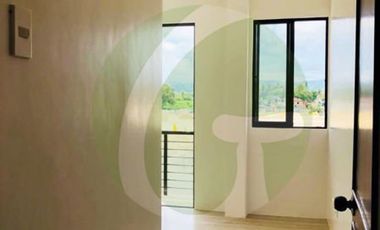 Elegant Townhouses in Serenis South Talisay with PROMO