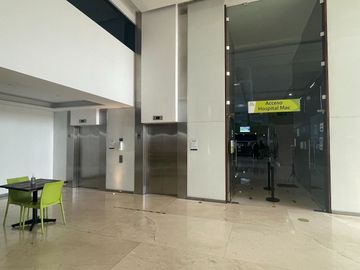 Consultorio acondicionado en venta en Torres Médicas I