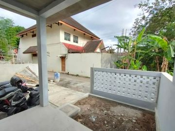 Rumah Proses Bangun Tinggal 1 Unit Turun Harga di Lempongsari