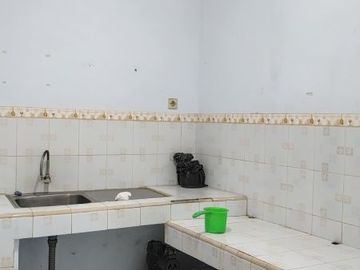 Rumah second covok utk kos2an dkt kampus UI di Kukusan Depok