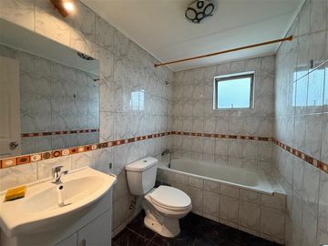 Casa en venta de 3 dorm. en Puente Alto