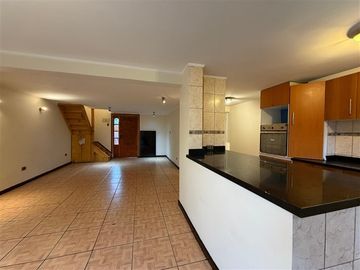 Casa en venta de 3 dorm. en Puente Alto