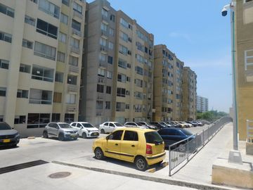 apartamento en arriendo/venta en puerta dorada. Cod A86484