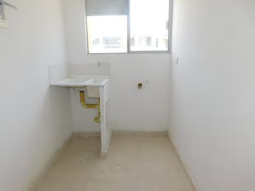 apartamento en arriendo/venta en puerta dorada. Cod A86484