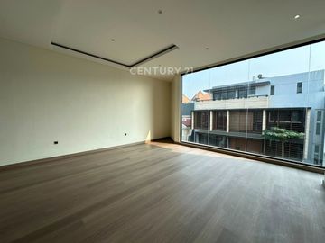 Rumah Mewah Brand New 4 Lantai Di Permata Buana Jakarta Barat