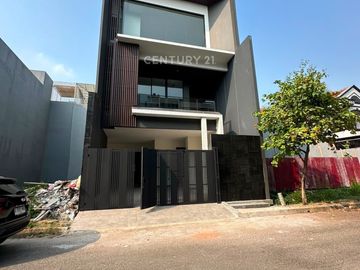 Rumah Mewah Brand New 4 Lantai Di Permata Buana Jakarta Barat