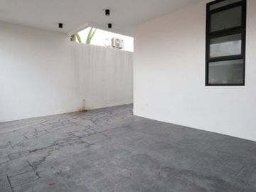 Elegant House and Lot in Filinvest Subd. at 30M PH1198