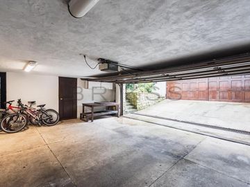 casa en arriendo/venta en santa barbara alta-usaquén. Cod V1658
