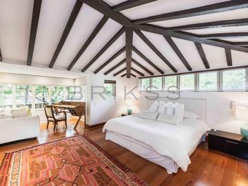 casa en arriendo/venta en santa barbara alta-usaquén. Cod V1658