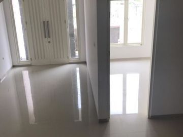 Dijual Rumah Semolowaru Elok, Surabaya Timur Dekat Nginden, MERR