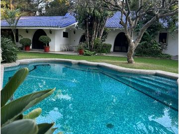 CASA EN VENTA EN EL CLUB DE GOLF TABACHINES EN CUERNAVACA, MORELOS