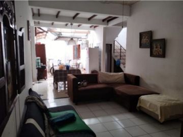 Rumah Di Perumahan Puri Flamboyan Rempoa,Ciputat Timur