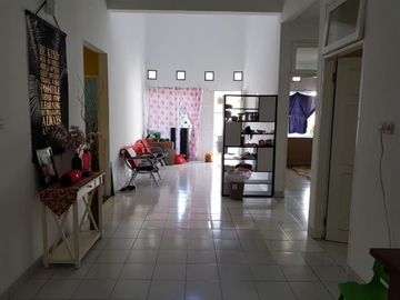 Rumah nyaman siap huni lokasi strategis di galaxy bekasi