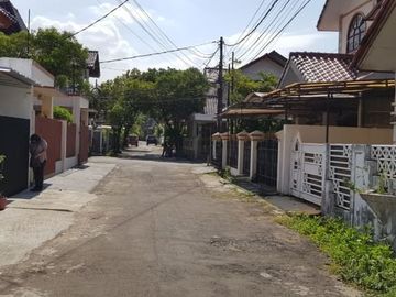 Rumah nyaman siap huni lokasi strategis di galaxy bekasi