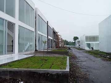 Rumah Mewah Dekat Kampus UII Jalan Kaliurang: Murah Banget