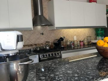 ESPECTACULAR CASA EN ALTO (180 M 2) PATIO PARRILLA MAS TZA 180 M2