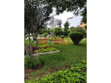 Vendo lindo y acogedor dúplex en una zona tranquila y vigilada, a unos pasos de un amplio parque donde podrás disfrutar junto a tu familia de paseos y