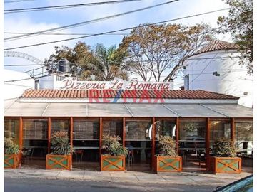 Vendo lindo y acogedor dúplex en una zona tranquila y vigilada, a unos pasos de un amplio parque donde podrás disfrutar junto a tu familia de paseos y