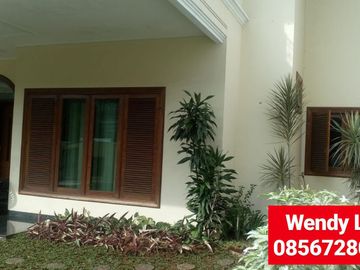 RUMAH at Jl. SIMPRUG GARDEN, JAKARTA SELATAN T/B. 600/700 (DIJUAL)