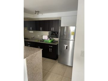SE VENDE APARTAMENTO EN CARRASQUILLA>>AMOBLADO<<